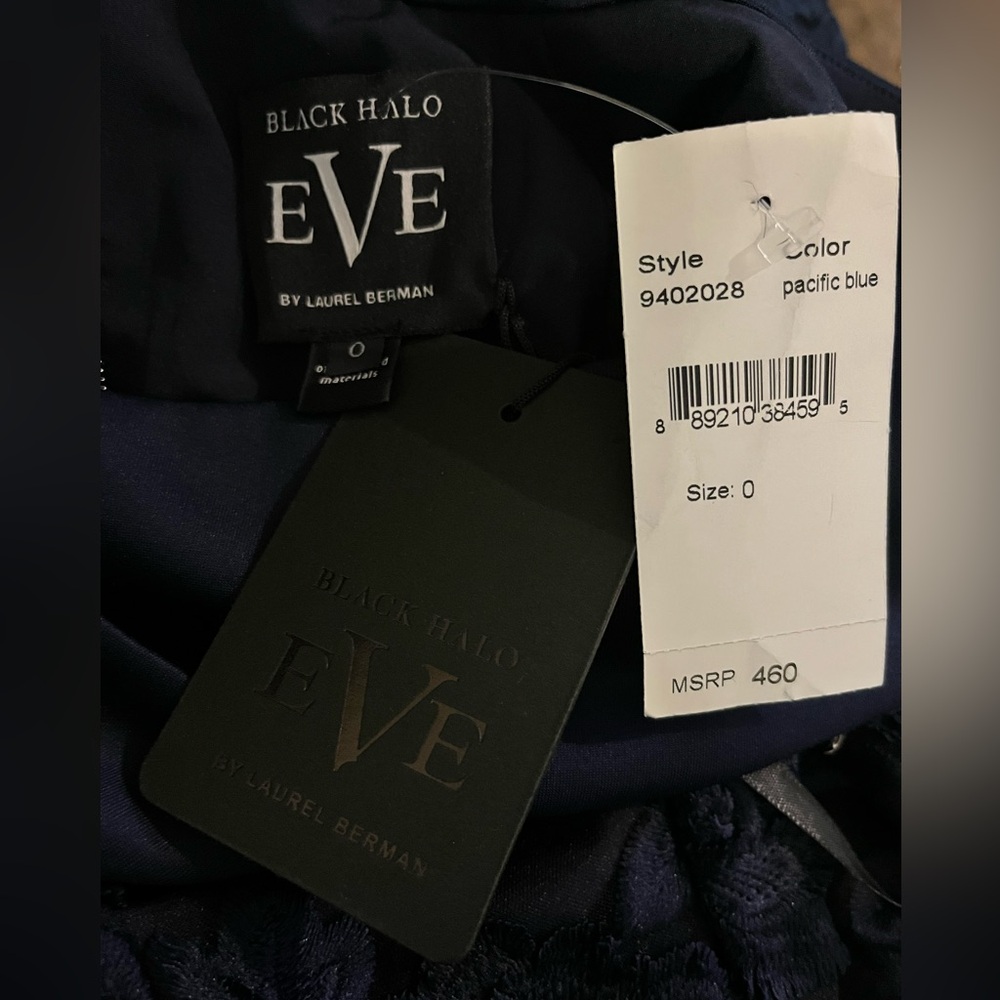 Black Halo‎ Eve Leone Off The Shoulder Dress - Picture 3 of 8